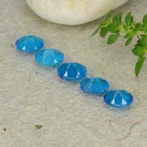 Shop natural 1.65ct 紺碧の青 アパタイト gems, 楕円形, from マダガスカル at GemSelect. In stock, global shipping!