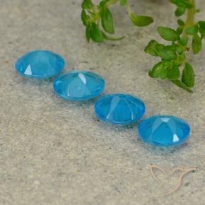 Shop natural 1.38ct エレクトリックブルー アパタイト gems, 楕円形, from マダガスカル at GemSelect. In stock, global shipping!