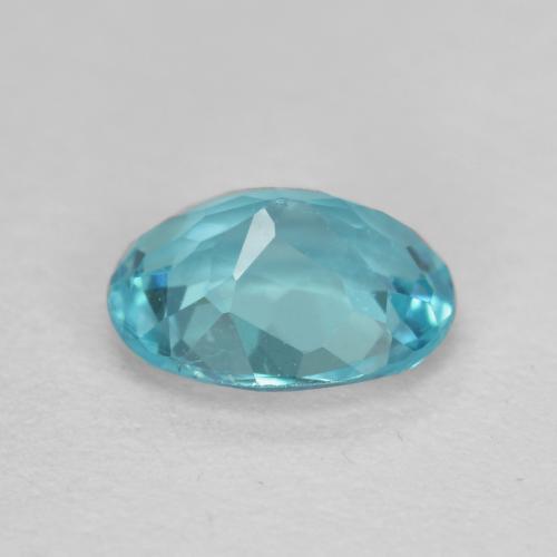 0.48カラットの天然グリーンブルーアパタイト（5.7×4.5 mm・オーバルカット）