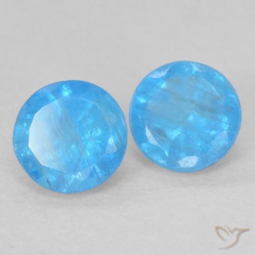 Shop natural 0.39ct ミディアムブルー アパタイト gems, ラウンド, from マダガスカル at GemSelect. In stock, global shipping!