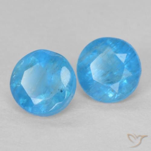 Shop natural 0.38ct 濃い紺碧の青 アパタイト gems, ラウンド, from マダガスカル at GemSelect. In stock, global shipping!
