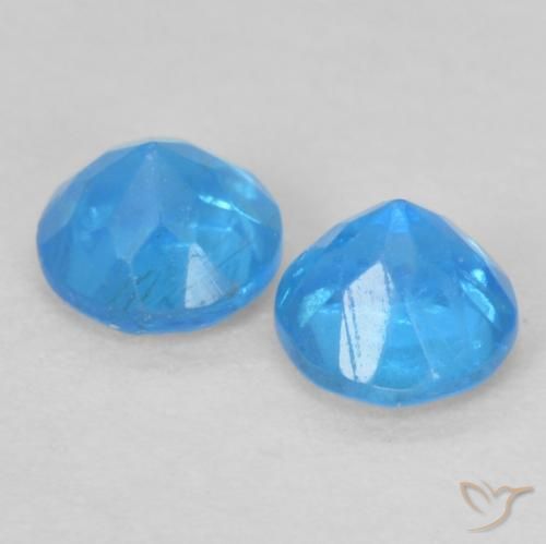 Shop natural 0.40ct ミディアムブルー アパタイト gems, ラウンド, from マダガスカル at GemSelect. In stock, global shipping!