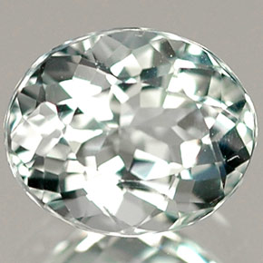 0.69カラットの天然ライトブルーアクアマリン、オーバルカット、VVS