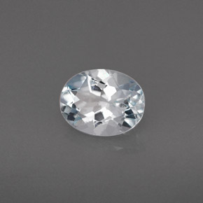 1.13カラットの天然ライトブルーアクアマリン（8×6.2 mm・オーバルカット）