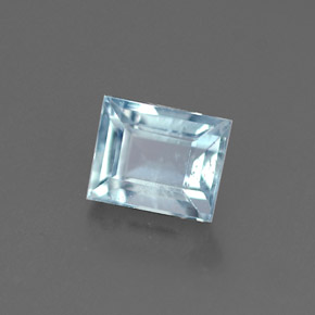 0.53カラットの天然ライトブルーアクアマリン（5.1×4.1 mm・ファンシーシェイプ）
