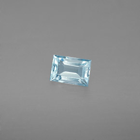 0.47カラットの天然ライトブルーアクアマリン（5.8×4 mm・バゲット）