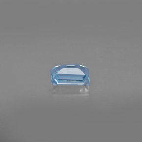0.59カラットの天然ライトブルーアクアマリン（6×4 mm・バゲット）