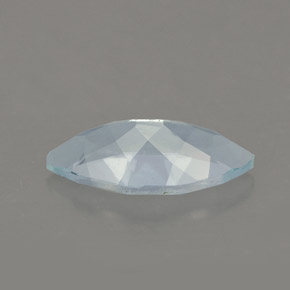 1.50カラットの天然ライトブルーアクアマリン（12×6.1 mm・マーキス）
