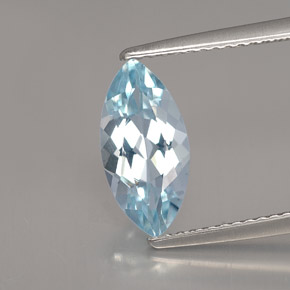 1.66カラットの天然ライトブルーアクアマリン（12.2×6 mm・マーキス）