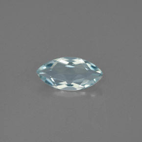 0.82カラットの天然ライトブルーアクアマリン（10.1×5 mm・マーキス）