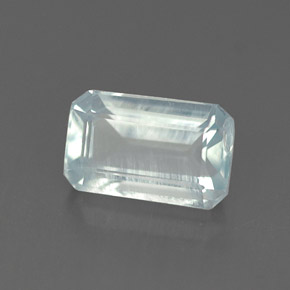 1.07カラットの天然ライトブルーアクアマリン（7.8×4.9 mm・エメラルドカット）