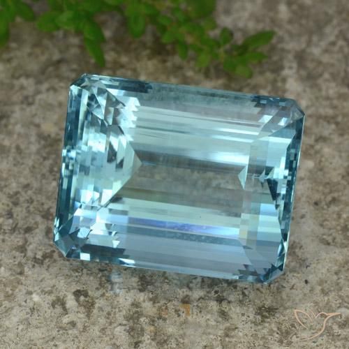 40.56 カラット ブルー アクアマリン、22 x 17.5 mm 八角形カット、モザンビーク産, Photo A