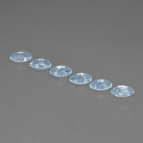 カラットの天然ライトブルーアクアマリン（5.1×3.1 mm・オーバルカット）