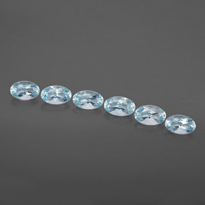 カラットの天然ライトブルーアクアマリン（5.1×3.1 mm・オーバルカット）