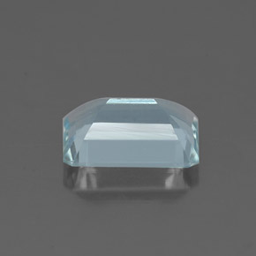 1.51カラットの天然ライトブルーアクアマリン（8.7×6.1 mm・エメラルドカット）