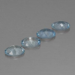 カラットの天然ライトブルーアクアマリン（7.1×5.2 mm・オーバルカット）