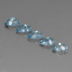 カラットの天然ライトブルーアクアマリン（6.2×4.2 mm・洋梨の形）
