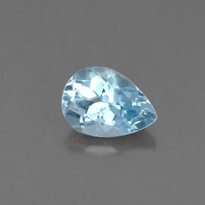 0.70カラットの天然ライトブルーアクアマリン（7.2×5.1 mm・洋梨の形）