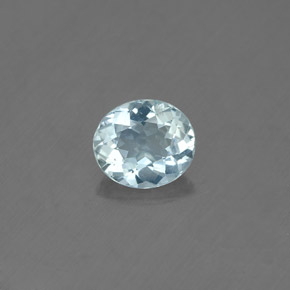 0.63カラットの天然ライトブルーアクアマリン（6.4×5.5 mm・オーバルカット）
