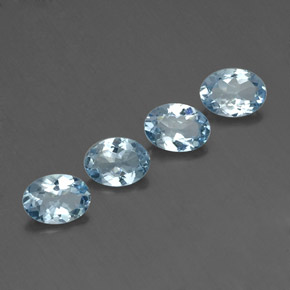 カラットの天然ライトブルーアクアマリン（7×5.1 mm・オーバルカット）