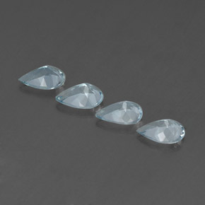 カラットの天然ライトブルーアクアマリン（7.1×4.9 mm・洋梨の形）