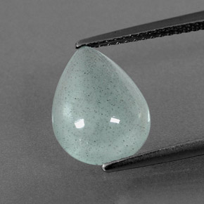 3.38カラットの天然ライトブルーグリーンアクアマリン（12.2×9.4 mm・透明）