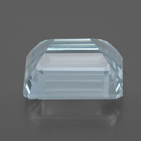 4.80カラットの天然ライトブルーアクアマリン（11.4×8.7 mm・エメラルドカット）