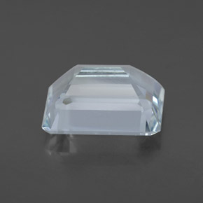 4.04カラットの天然ライトブルーアクアマリン（11.1×8.4 mm・エメラルドカット）