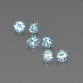 カラットの天然ライトブルーアクアマリン（4.15 mm・ラウンドカット）
