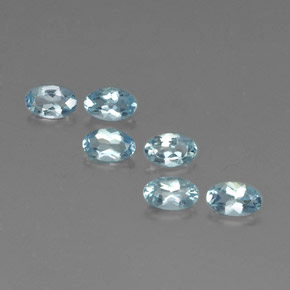 カラットの天然ライトブルーアクアマリン（5.1×3.2 mm・オーバルカット）