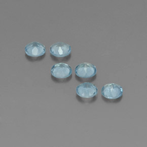 カラットの天然ライトブルーアクアマリン（4.10 mm・ラウンドカット）