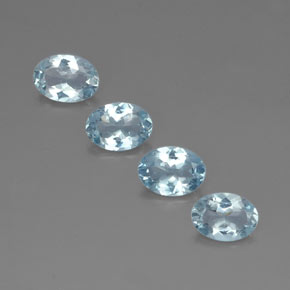 カラットの天然ライトブルーアクアマリン（7×5.1 mm・オーバルカット）