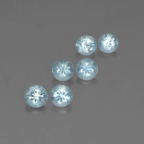 カラットの天然ライトブルーアクアマリン（3.61 mm・ラウンドカット）