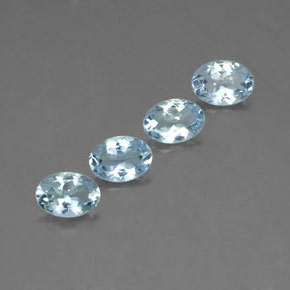 カラットの天然ライトブルーアクアマリン（7.1×5.1 mm・オーバルカット）
