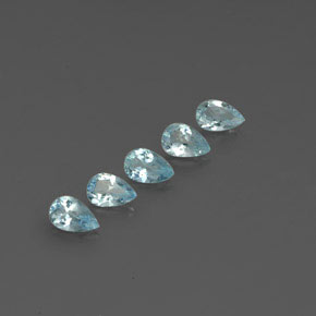 カラットの天然ライトグリーンブルーアクアマリン（6.1×4.1 mm・洋梨の形）