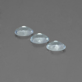 カラットの天然ライトグリーンブルーアクアマリン（7.1×5.2 mm・オーバルカット）
