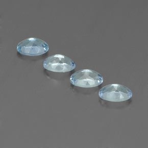 カラットの天然ライトグリーンブルーアクアマリン（6.1×4.2 mm・オーバルカット）