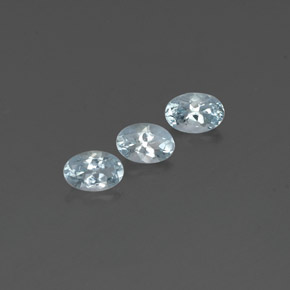 カラットの天然ライトグリーンブルーアクアマリン（6.2×4.2 mm・オーバルカット）