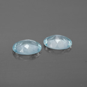 カラットの天然ライトグリーンブルーアクアマリン（7.1×5.1 mm・オーバルカット）