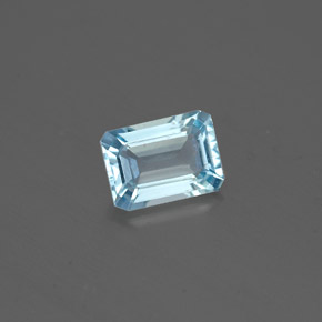 0.80カラットの天然ライトグリーンブルーアクアマリン（6.9×5 mm・エメラルドカット）