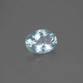 1.17カラットの天然ライトグリーンブルーアクアマリン（8.1×6.1 mm・オーバルカット）