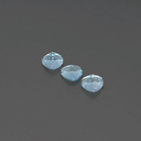 カラットの天然ライトグリーンブルーアクアマリン（5.3×5.2 mm・トリリアント）