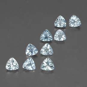 カラットの天然ライトブルーアクアマリン（4.9×4.8 mm・トリリアント）
