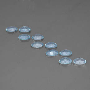 カラットの天然ライトブルーアクアマリン（6.1×4.2 mm・オーバルカット）