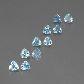 カラットの天然ライトブルーアクアマリン（4.2×4.2 mm・トリリアント）