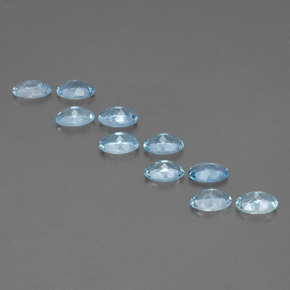 カラットの天然ライトブルーアクアマリン（6.1×4.2 mm・オーバルカット）