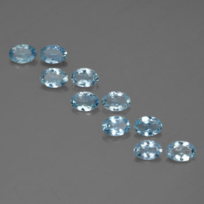 カラットの天然ライトブルーアクアマリン（6.1×4.2 mm・オーバルカット）