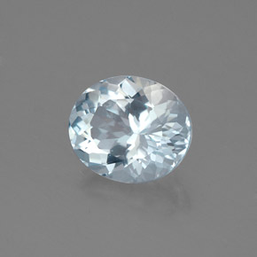 1.74カラットの天然ライトブルーアクアマリン（8.8×7.4 mm・オーバルカット）