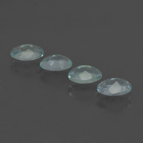 1.61カラットの天然ライトブルーアクアマリン（6×4.2 mm・オーバルカット）