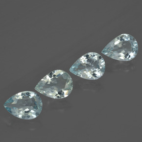 3.26カラットの天然薄いアクアブルーアクアマリン（7.9×5.9 mm・洋梨の形）
